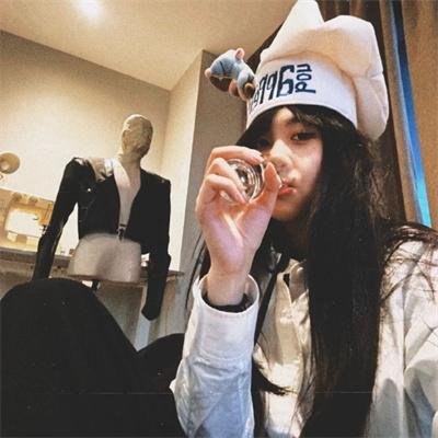 她不当女主很多年